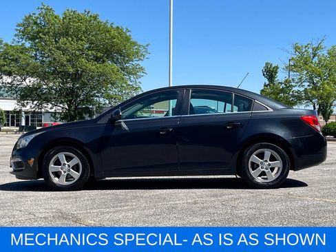 Used 2016 Chevrolet Cruze LT w/ Sun And Sound Package FWD image 4