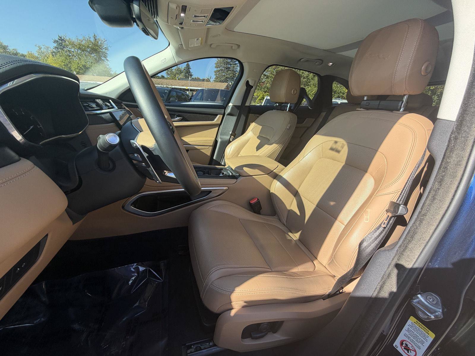Used 2023 Jaguar F-PACE S AWD/4WD image 14