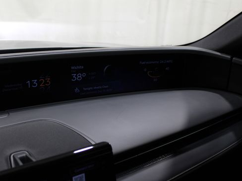 Certified 2024 Lincoln Nautilus Reserve w/ Equipment Group 202A image 14