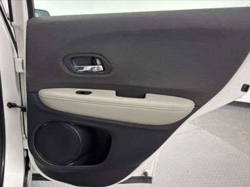 Used 2019 Honda HR-V LX image 21