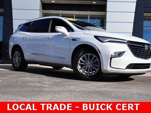 Certified 2023 Buick Enclave Essence image 2