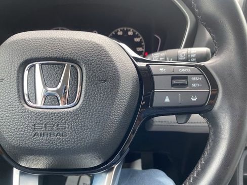 Used 2025 Honda Pilot EX-L image 27