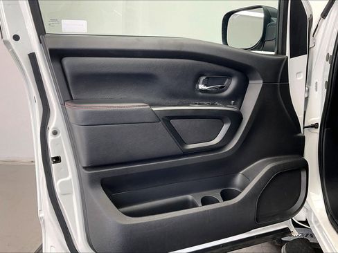 Used 2021 Nissan Titan PRO-4X image 25