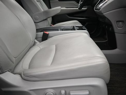 Used 2023 Honda Odyssey Touring image 27