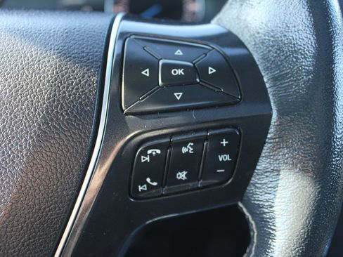 Used 2018 Ford Explorer Platinum image 14