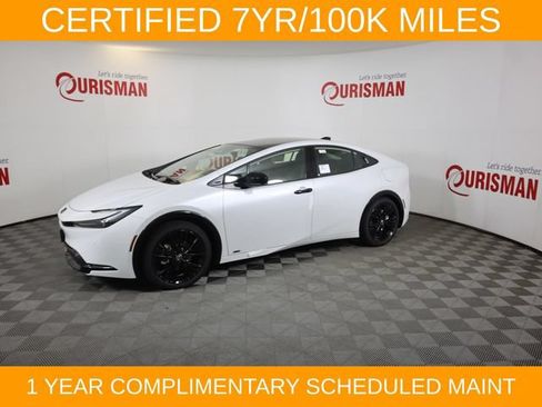 Used 2025 Toyota Prius AWD image 10