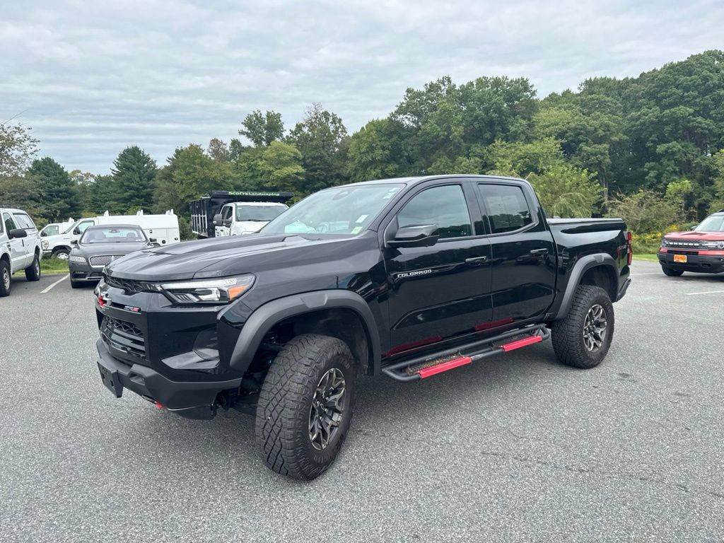 Used 2024 Chevrolet Colorado ZR2 w/ Technology Package AWD/4WD image 3