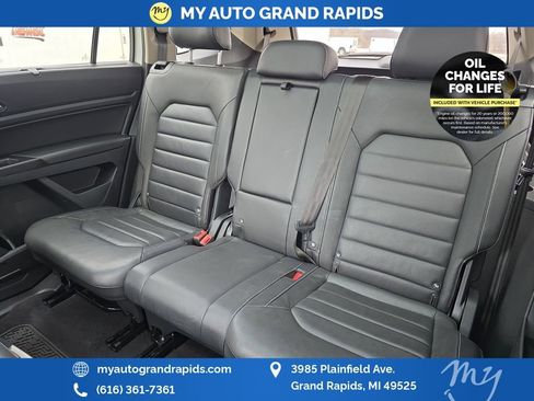 Used 2021 Volkswagen Atlas SEL Premium image 36
