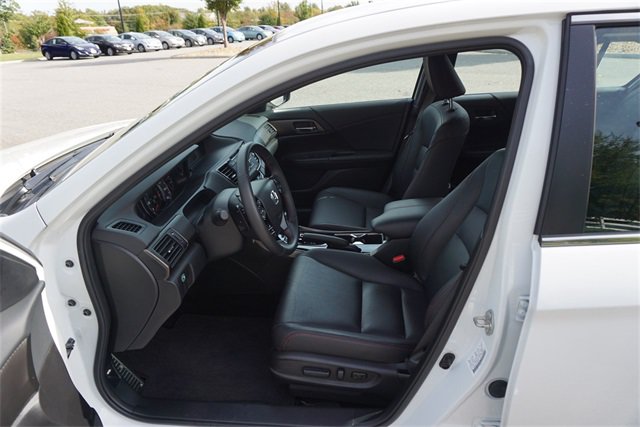 Used 2017 Honda Accord Sport Special Edition image 5
