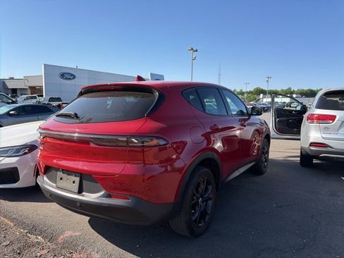 Used 2023 Dodge Hornet GT w/ GT Blacktop Package image 3