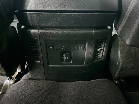 Used 2018 RAM 2500 Laramie w/ Sport Appearance Group AWD/4WD image 22
