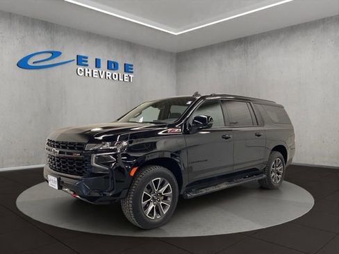 Used 2024 Chevrolet Suburban Z71 w/ Luxury Package AWD/4WD image 8