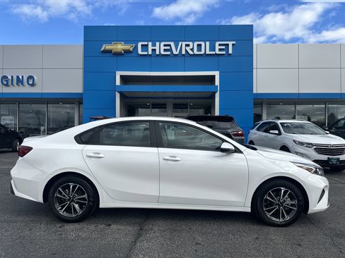 Used 2023 Kia Forte LXS w/ LXS Technology Package image 1