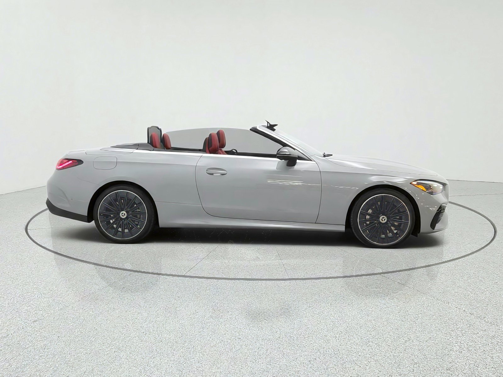 New 2027 Mercedes-Benz CLE 450 4MATIC Cabriolet image 4