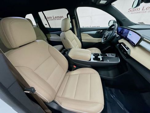 Used 2025 Buick Enclave Preferred image 30