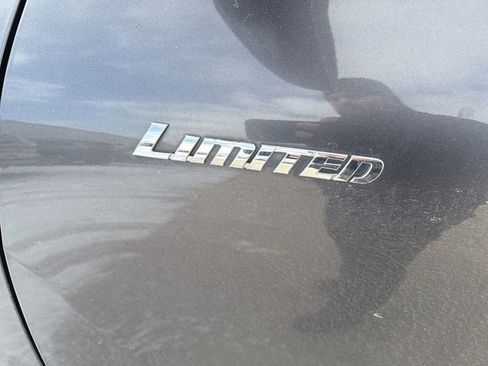 Used 2010 Toyota Highlander Limited image 18