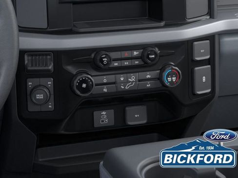 New 2026 Ford F250 XL w/ XL Chrome Package AWD/4WD image 15