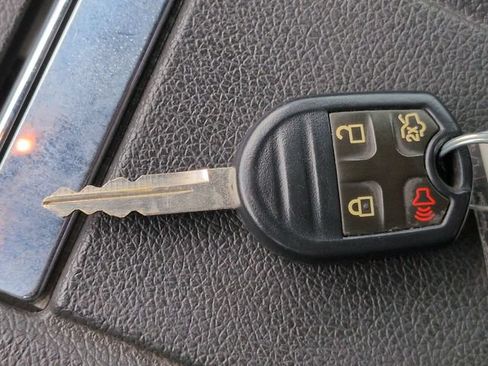 Used 2012 Ford Mustang Coupe RWD image 23