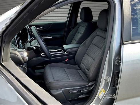 Used 2025 Chevrolet Equinox LT AWD/4WD image 20