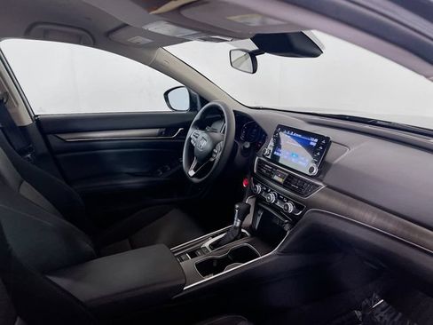 Used 2022 Honda Accord LX image 9