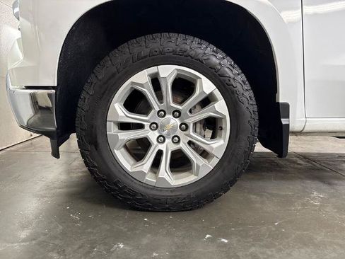 Used 2022 Chevrolet Silverado 1500 LTZ w/ LTZ Premium Package AWD/4WD image 31