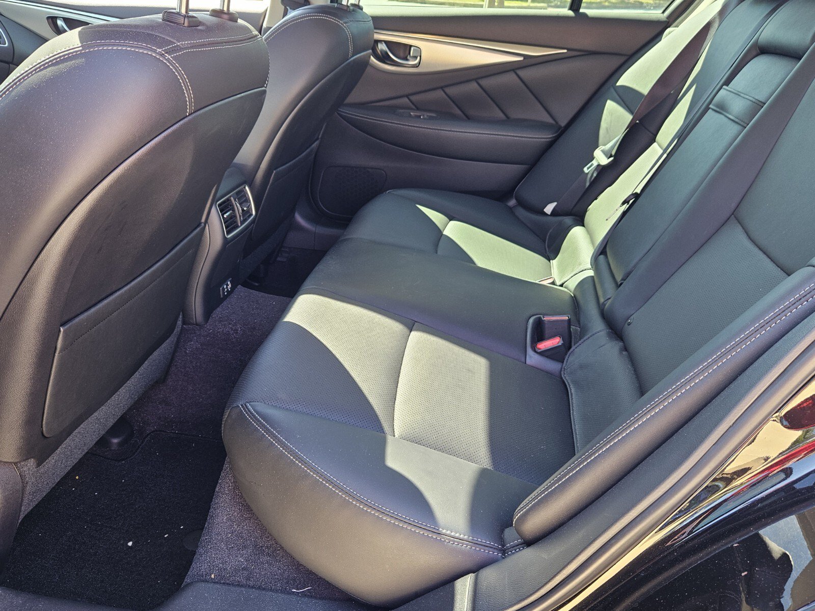 Used 2023 INFINITI Q50 Luxe w/ Cargo Package RWD image 11