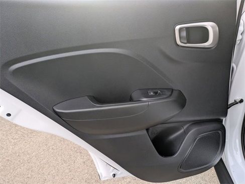 Certified 2023 Hyundai Venue SE w/ Cargo Package image 27