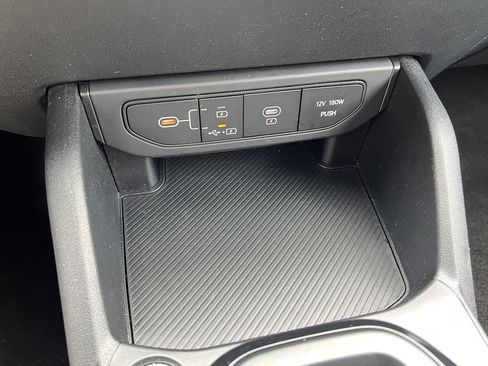 Used 2025 Kia K4 FWD image 18
