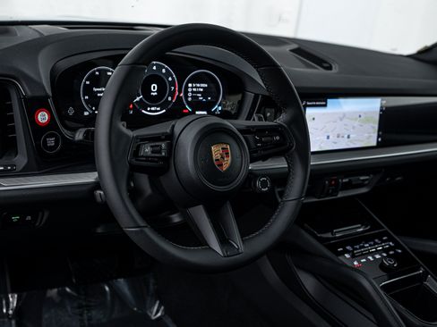 Certified 2026 Porsche Cayenne AWD/4WD image 14