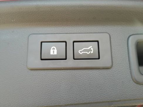 Used 2023 Subaru Forester Premium AWD/4WD image 24