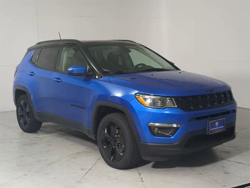 Used 2018 Jeep Compass Latitude w/ Popular Equipment Group image 8