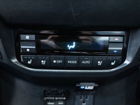 Certified 2023 Toyota Sequoia Capstone image 35