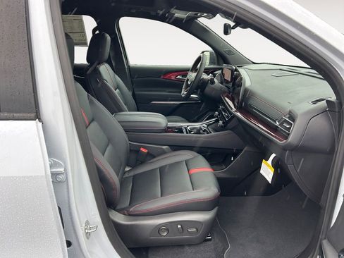 New 2026 Chevrolet Traverse RS image 10