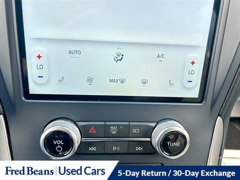 Certified 2022 Ford Edge SEL image 17