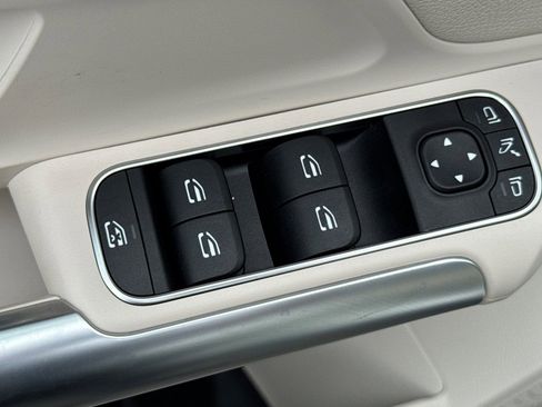 Certified 2025 Mercedes-Benz GLA 250 GLA 250 image 12