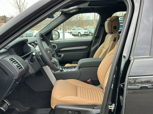 New 2026 Land Rover Discovery Limited Edition image 10