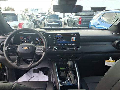 Used 2025 Chevrolet Colorado W/T image 24