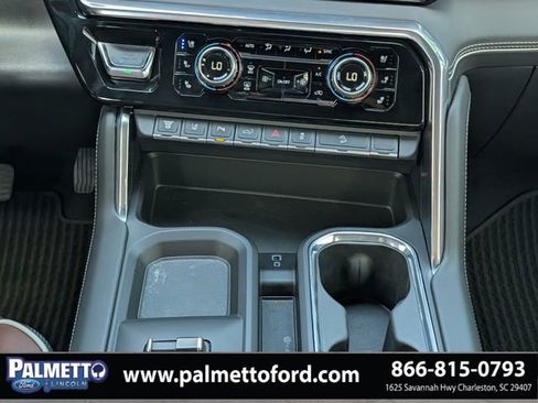 Used 2024 GMC Sierra 2500 Denali Ultimate AWD/4WD image 19
