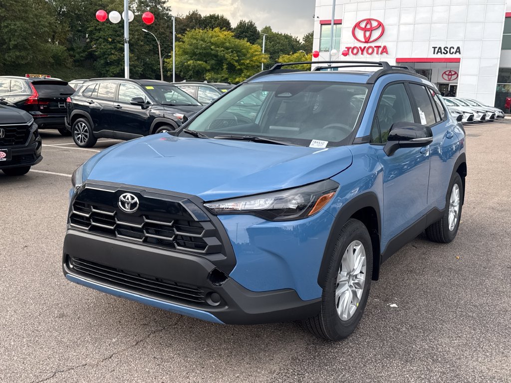 New 2026 Toyota Corolla Cross LE w/ Moonroof Package AWD/4WD image 3