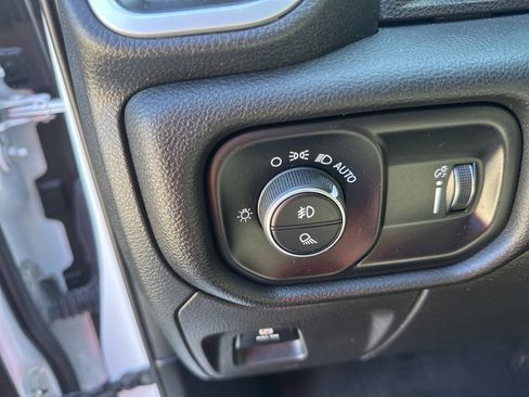 Used 2023 RAM 1500 Big Horn image 27