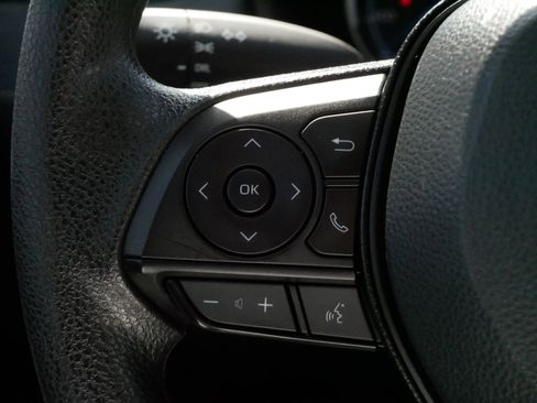 Certified 2025 Toyota RAV4 LE image 26