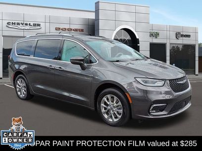 Used 2021 Chrysler Pacifica Touring-L