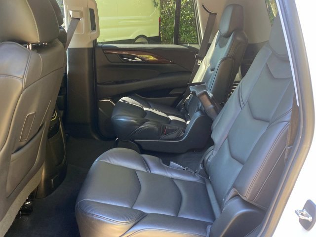 Used 2018 Cadillac Escalade Luxury w/ LPO, Radiant Package AWD/4WD image 9