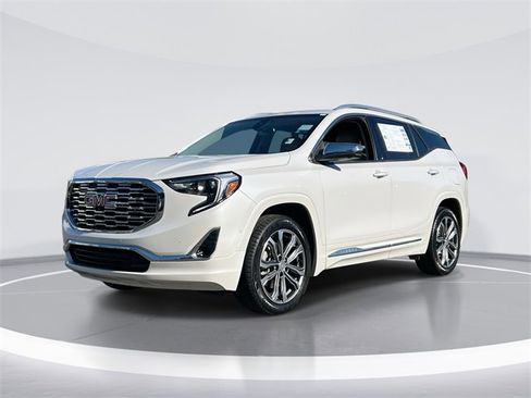 Used 2020 GMC Terrain Denali w/ Denali Premium Package image 1