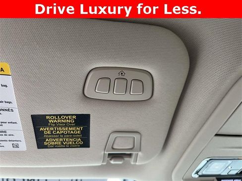 Used 2022 Lincoln Corsair AWD w/ Premium Package image 26