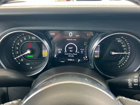 Used 2023 Jeep Wrangler Sahara w/ Cold Weather Group AWD/4WD image 26