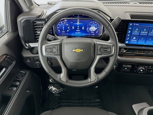 Used 2026 Chevrolet Silverado 1500 LT AWD/4WD image 5