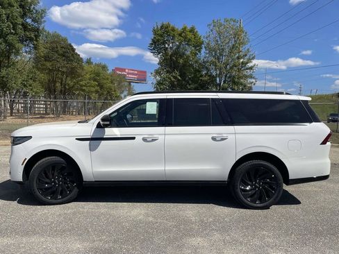 New 2025 Lincoln Navigator L Reserve w/ Jet Appearance Package image 6