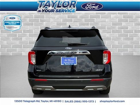 Certified 2023 Ford Explorer XLT w/ Equipment Group 202A image 4