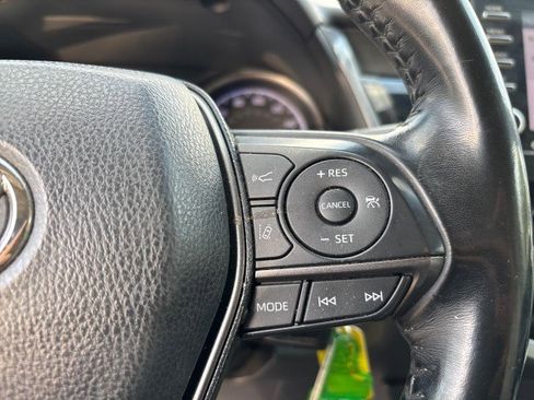 Used 2021 Toyota Camry SE image 15